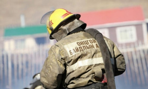 Алба хаагчид 3 иргэнийг авран хамгаалж, 54 иргэнийг утаажилтын бүсээс гаргалаа